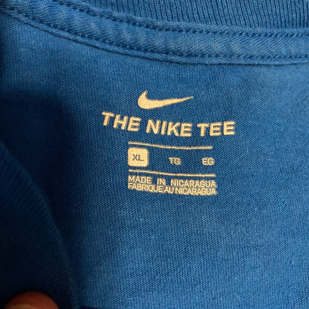 Boys Blue NIKE Teeshirt (XL) - Picture 4 of 4